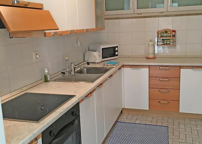 Casa Varesi, 5 Stock By Holap Sa アパート ロカルノ